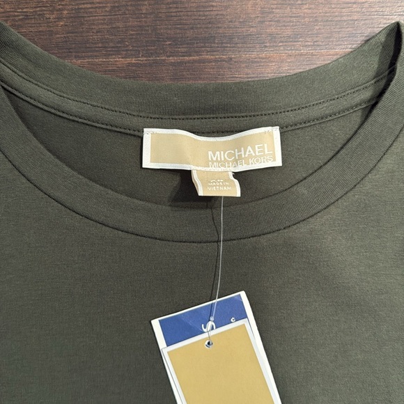 Michael Kors cinched on the side dress. NWT
Size XS - Picture 3 of 5